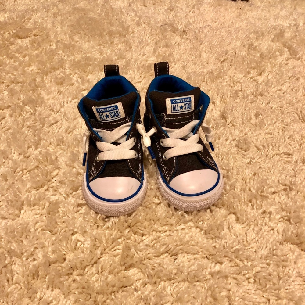 Toddler boy Converse size 6